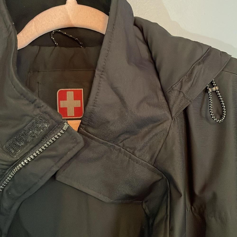 SWISS TECH Coat​ - Picture 4 of 8